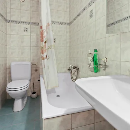 Magnifique A Cote Des Remontees Mecaniques Crans-Montana